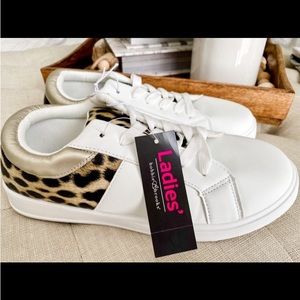 Bobbie brooks sneakers